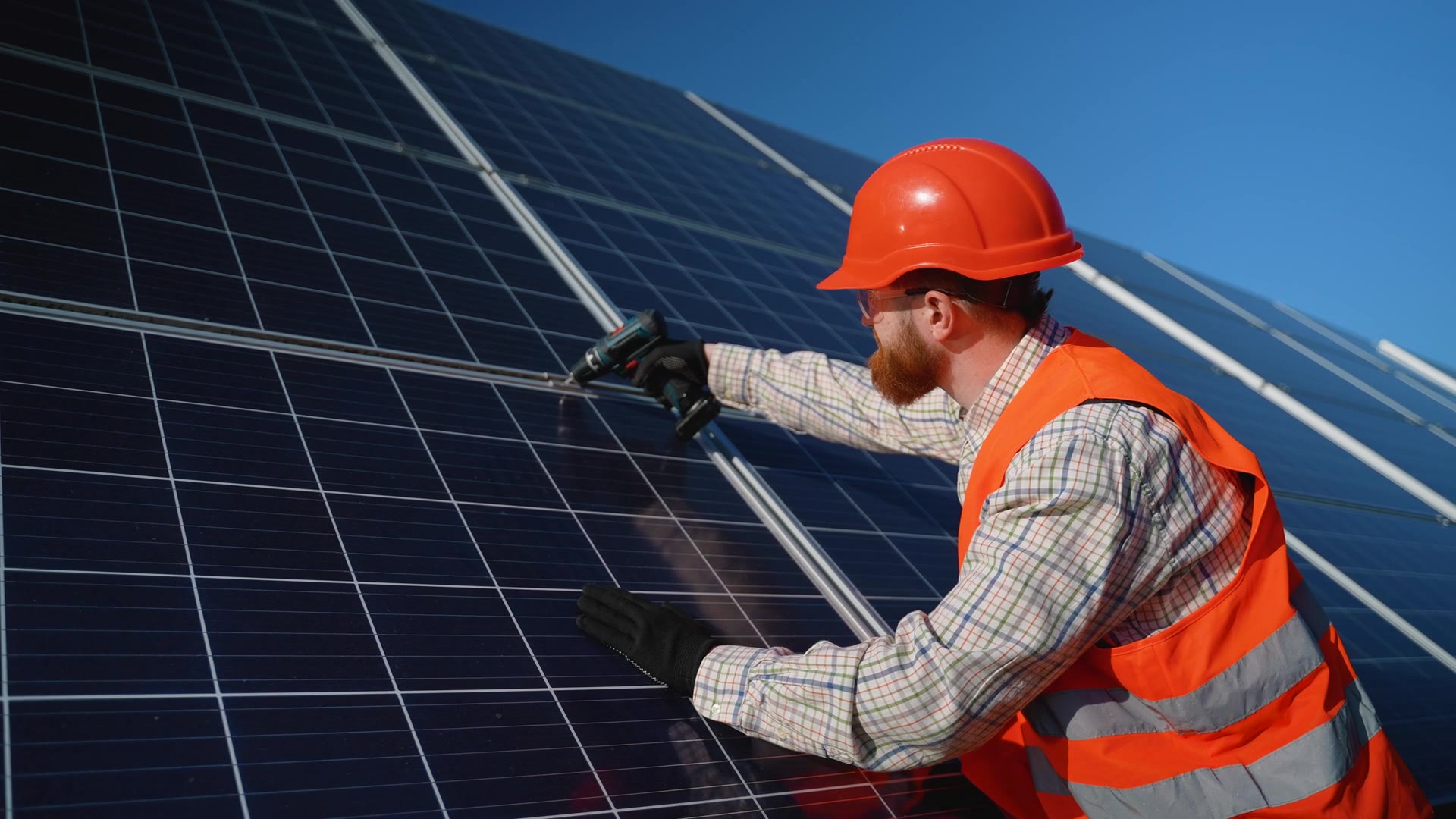Rooftop solar installation, the trade VCPility for Solar is built for